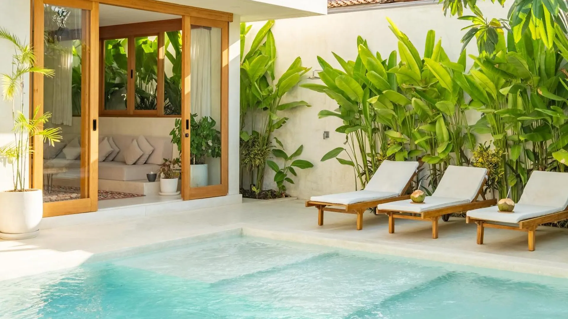 Villa Santina Bingin 울루와뚜